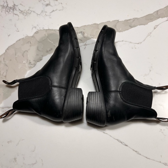 Blundstone Heeled Chelsea Boot - Picture 3 of 6